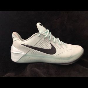 KOBE AD Igloo size 12.5